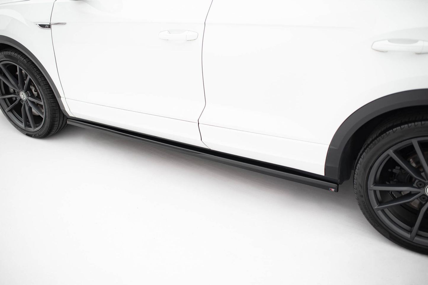 Seitenschweller Ansatz für VW T-Roc R / R-Line Mk1 schwarz Hochglanz