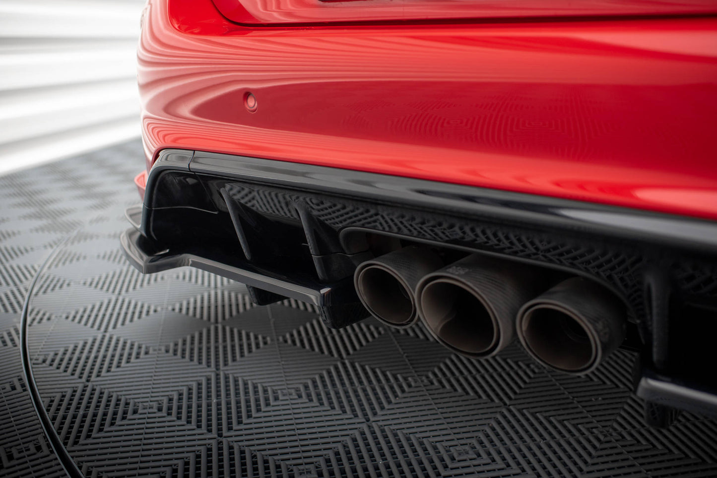 Mittlerer Cup Diffusor DTM Look Heck Ansatz V.2 für Honda Civic Type-R Mk 11 schwarz Hochglanz