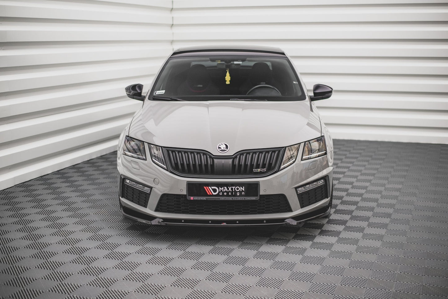 Front Ansatz V.2 für Skoda Octavia RS Mk3 Facelift schwarz Hochglanz