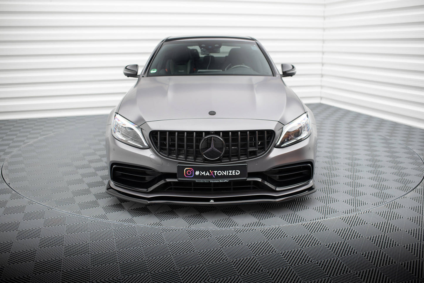 Front Ansatz V.1 für Mercedes-AMG C63 Limousine / Kombi W205 Facelift schwarz Hochglanz