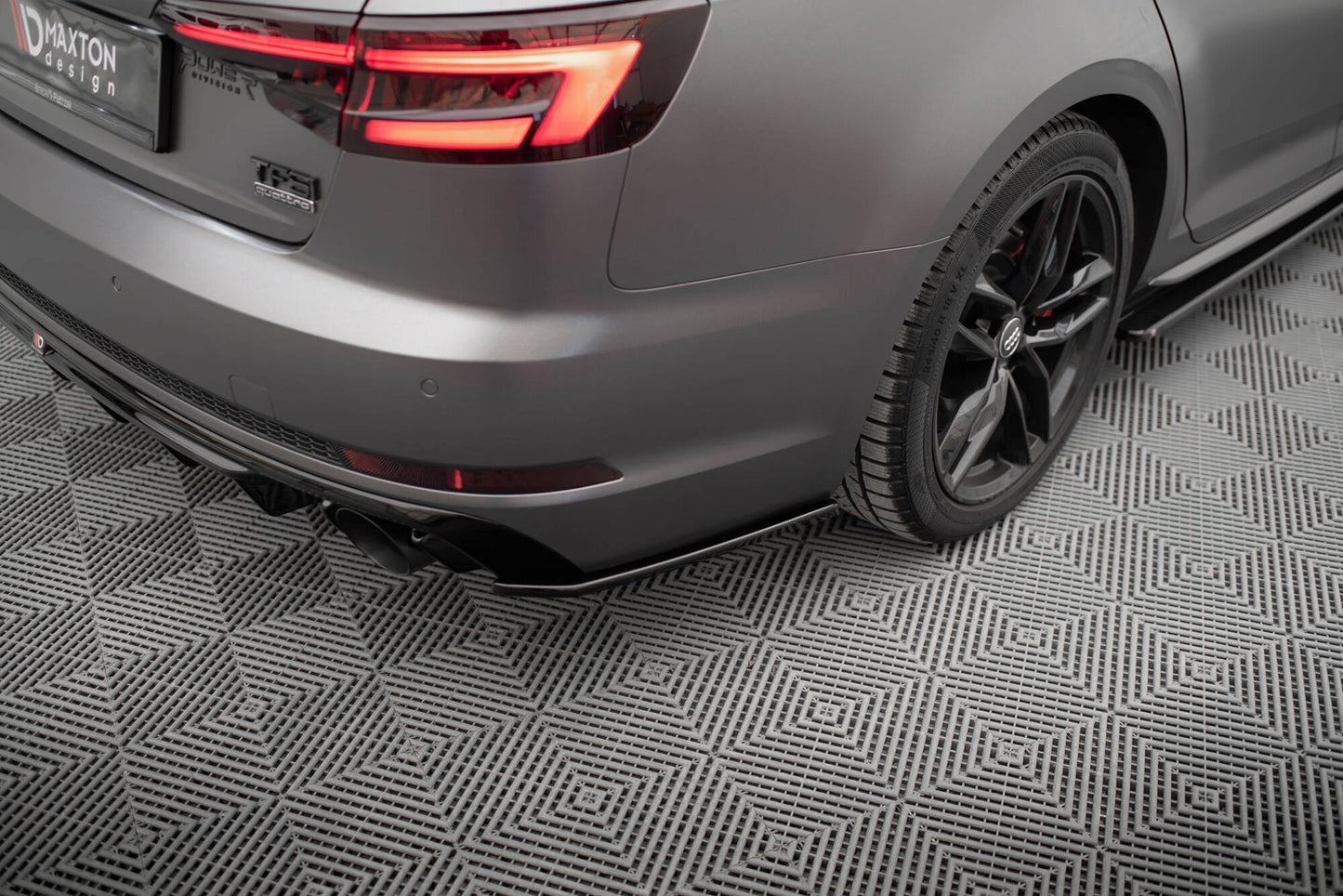 Heck Ansatz Flaps Diffusor V.3 für Audi A4 S-line B9 schwarz Hochglanz
