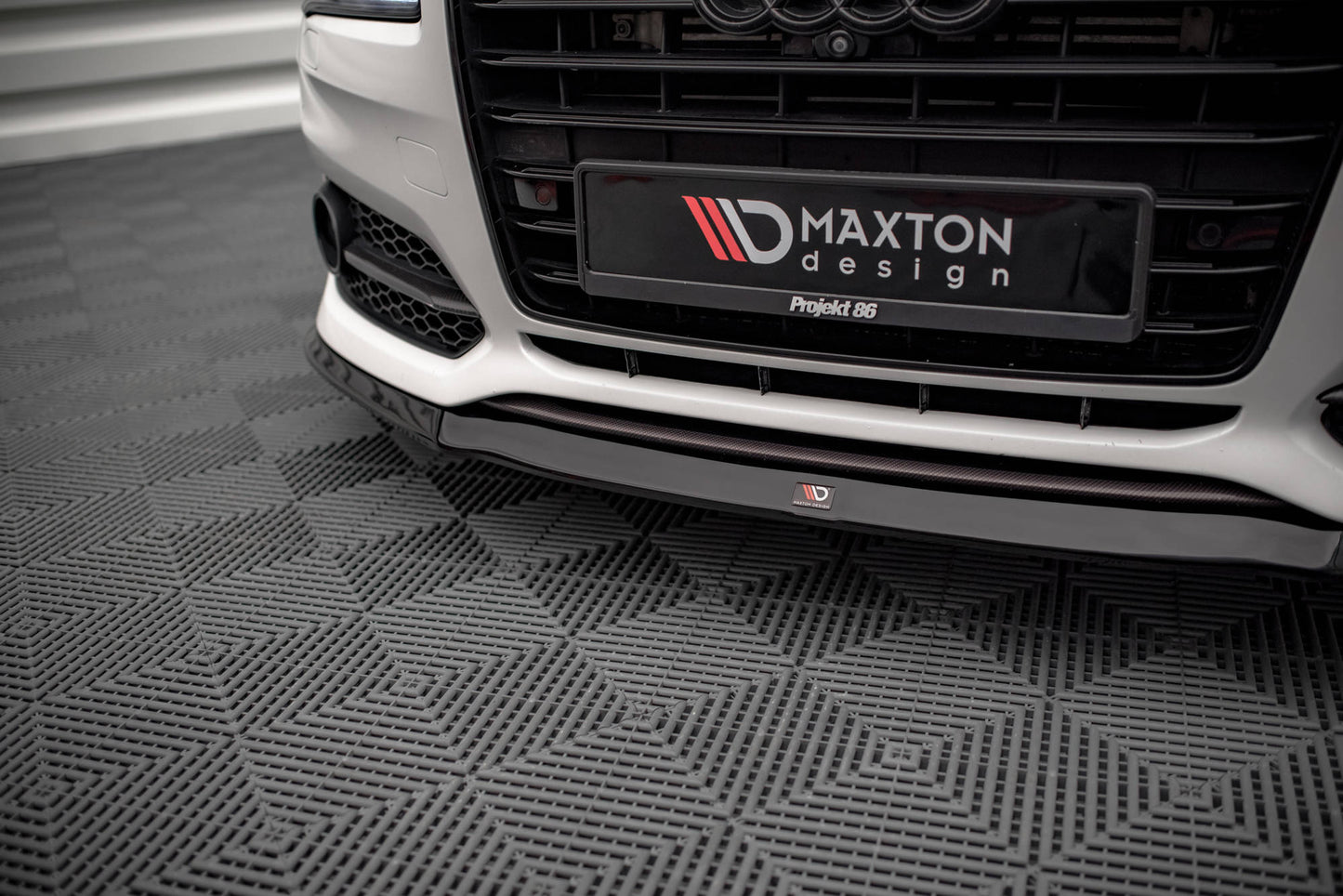 Front Ansatz V.2 für Audi S8 D4 FL schwarz Hochglanz