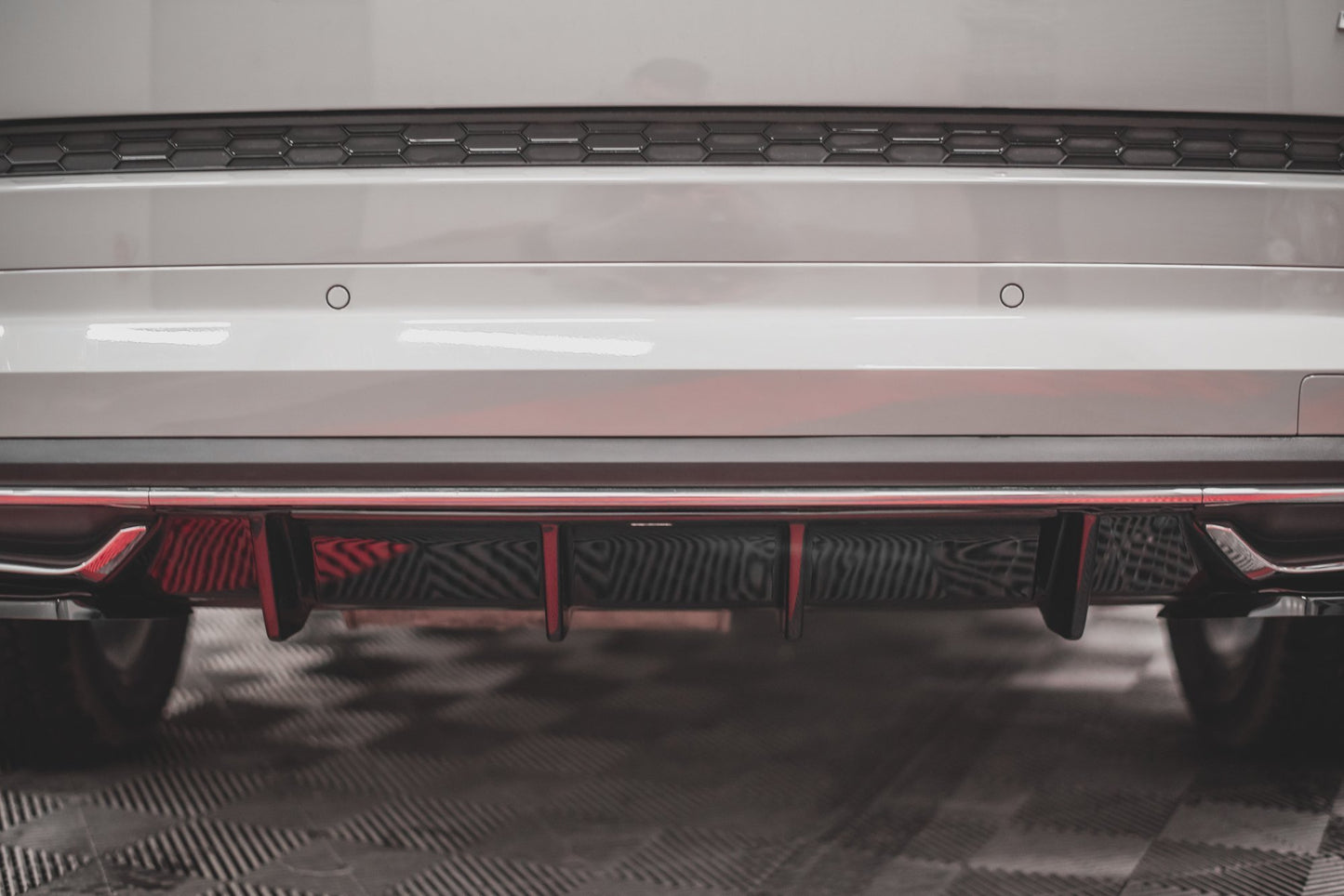 Diffusor Heck Ansatz für Skoda Kodiaq Sportline Mk1 / Mk1 Facelift schwarz Hochglanz