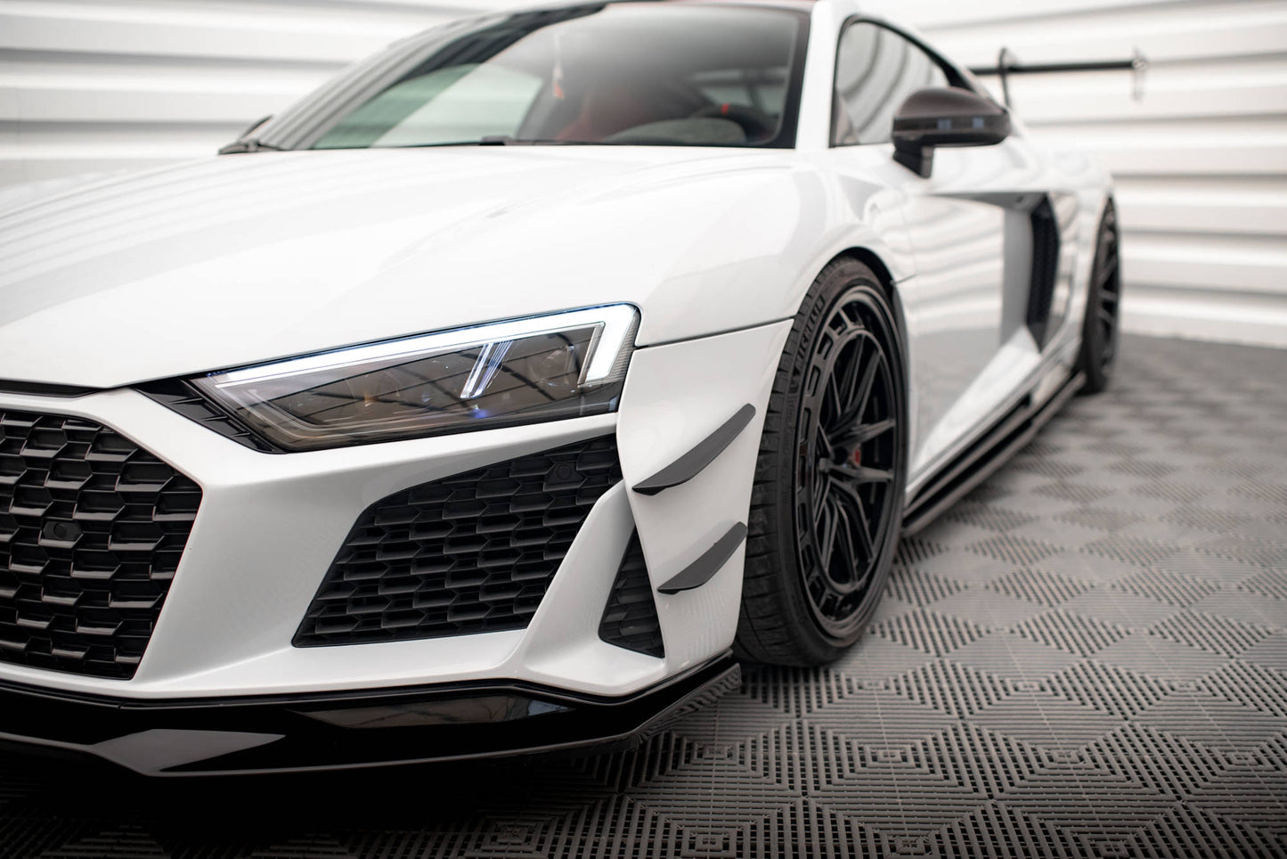 Stoßstangen Flaps Wings vorne Canards für Audi R8 Mk2 Facelift