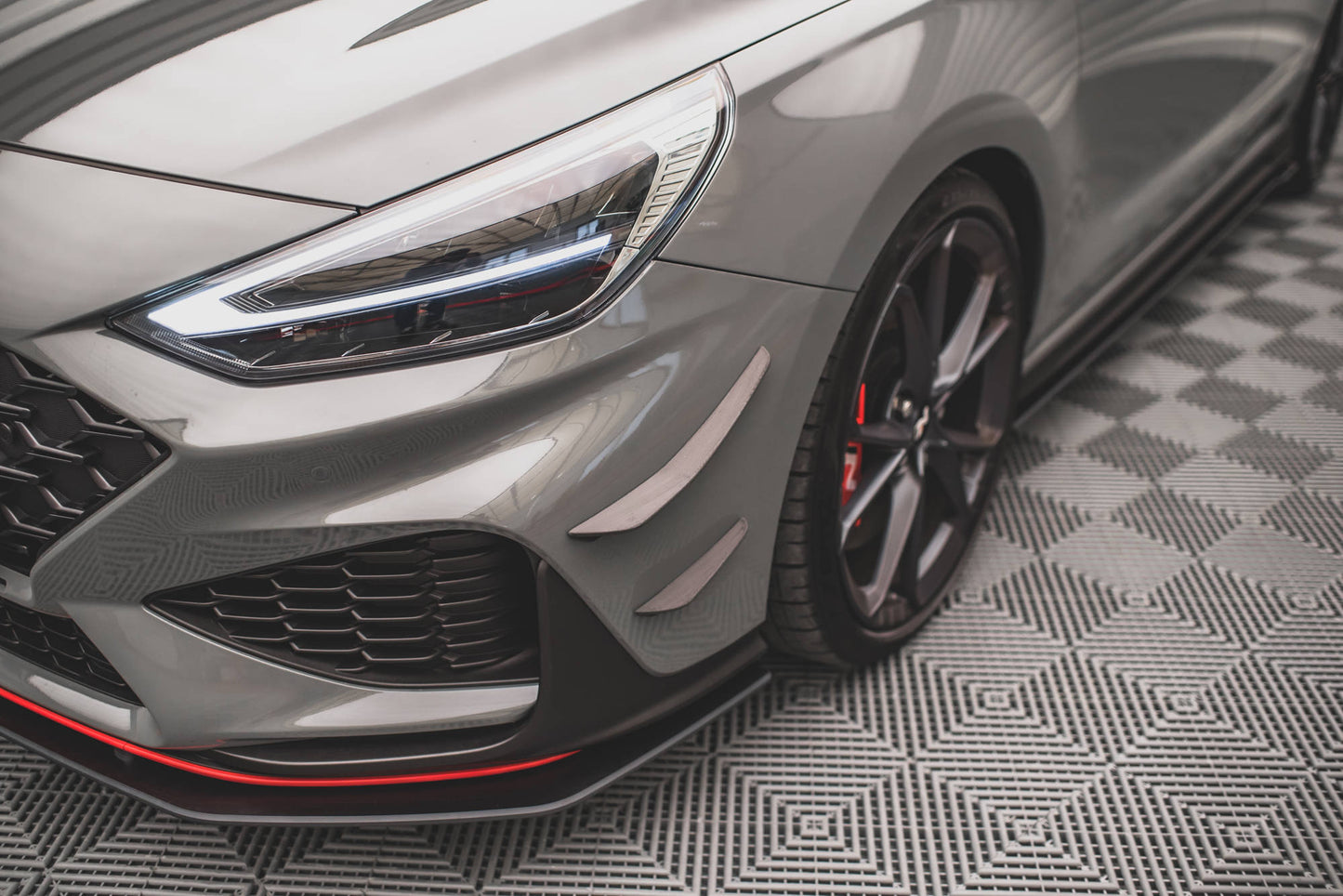Stoßstangen Flaps Wings vorne Canards für Hyundai I30 N / I30 N-Line Hatchback/Fastback Mk3 Facelift