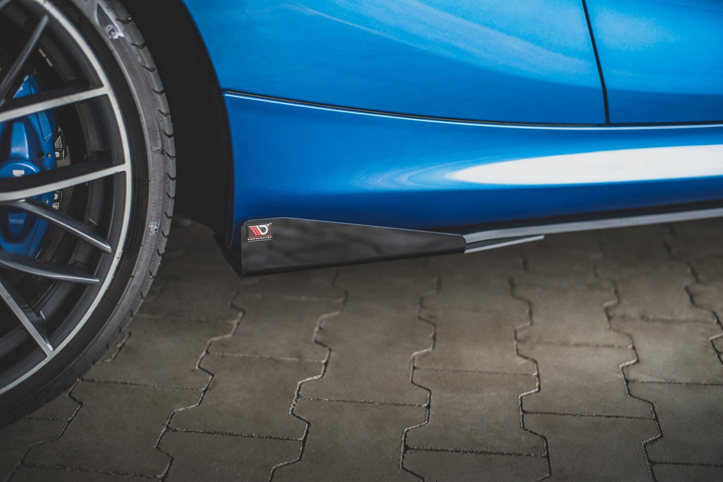 Street Pro Seitenschweller Ansatz für + Flaps BMW 1er F21 M135i / M140i / M-Paket schwarz Hochglanz