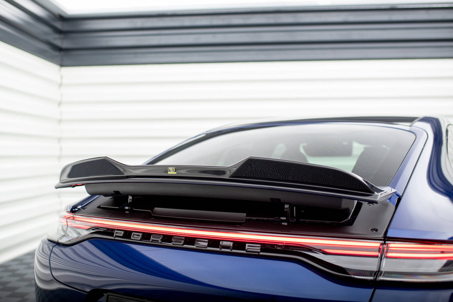 Spoiler CAP 3D für Porsche Panamera E-Hybrid 971 Facelift schwarz Hochglanz