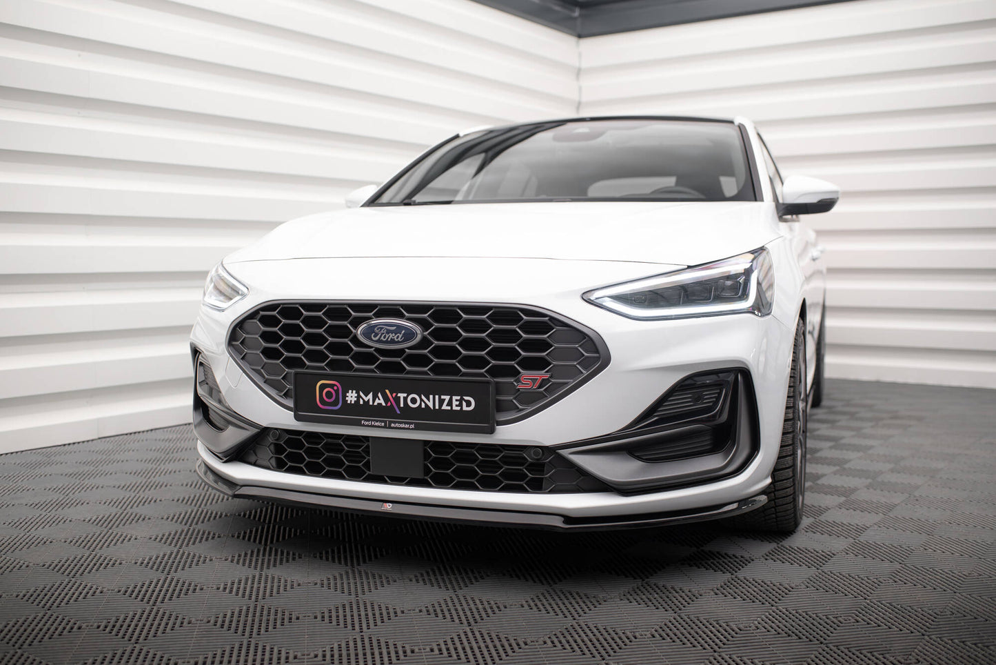 Front Ansatz V.3 für Ford Focus ST / ST-Line Mk4 Facelift schwarz Hochglanz