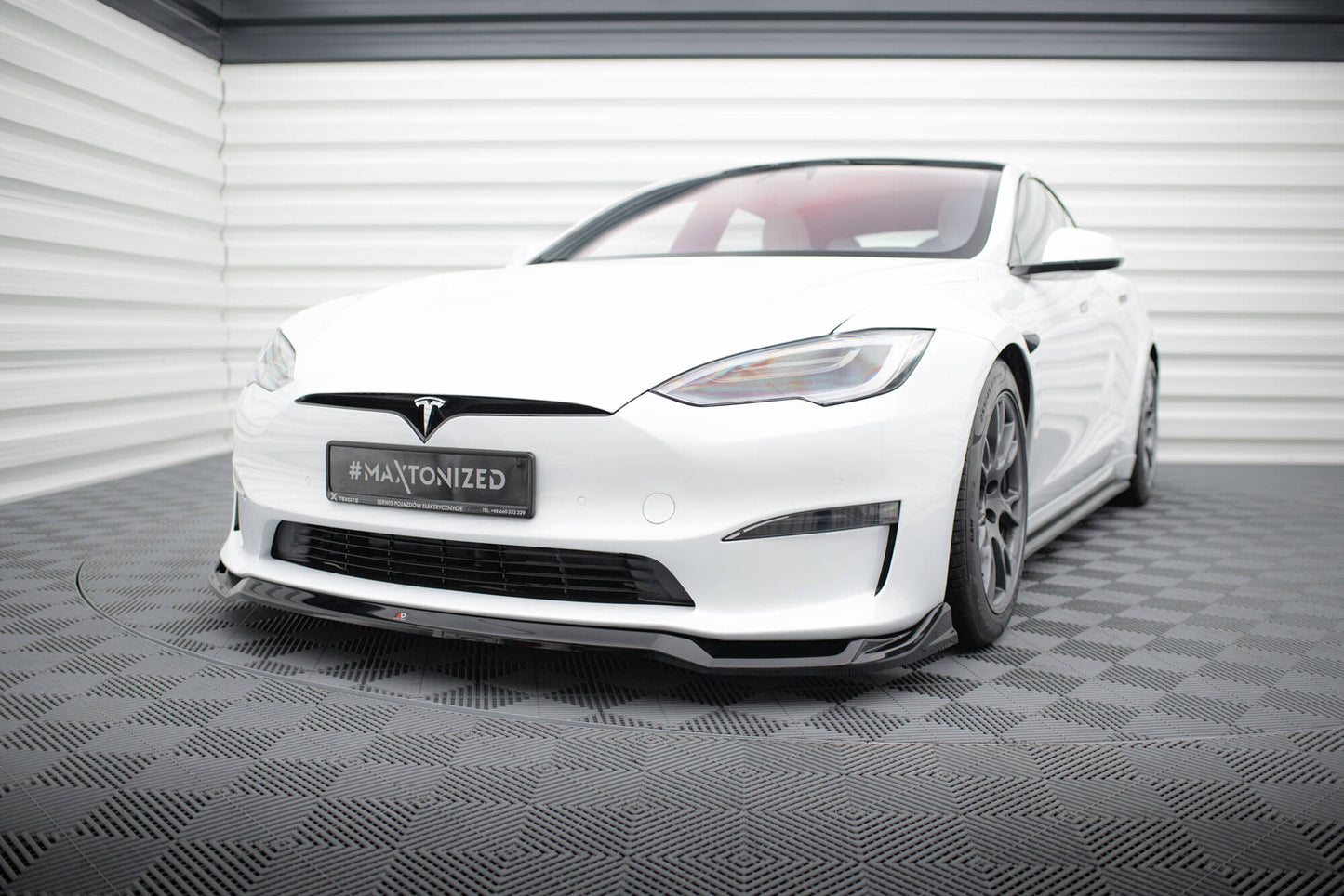 Front Ansatz V.2 für Tesla Model S Plaid Mk1 Facelift schwarz Hochglanz