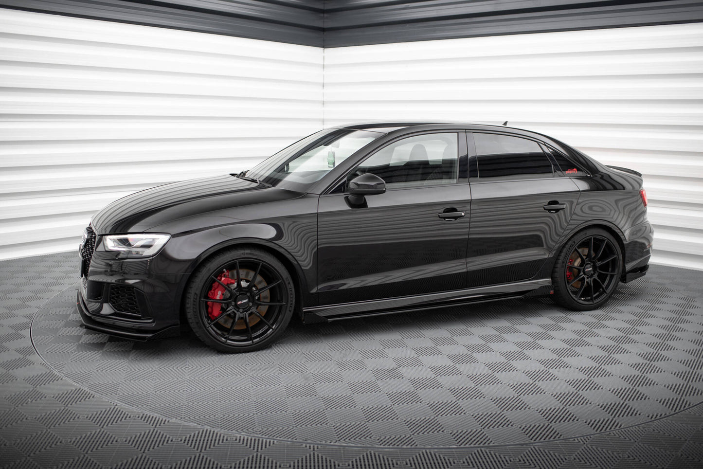 Seitenschweller Flaps für Audi RS3 Limousine 8V Facelift schwarz Hochglanz