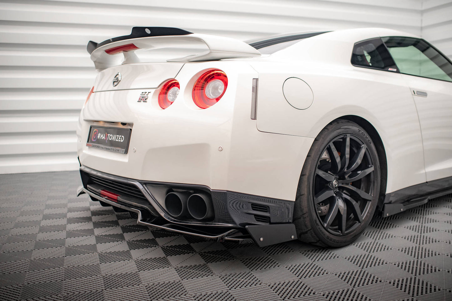 Mittlerer Diffusor Heck Ansatz +Flaps für Nissan GTR R35 Facelift