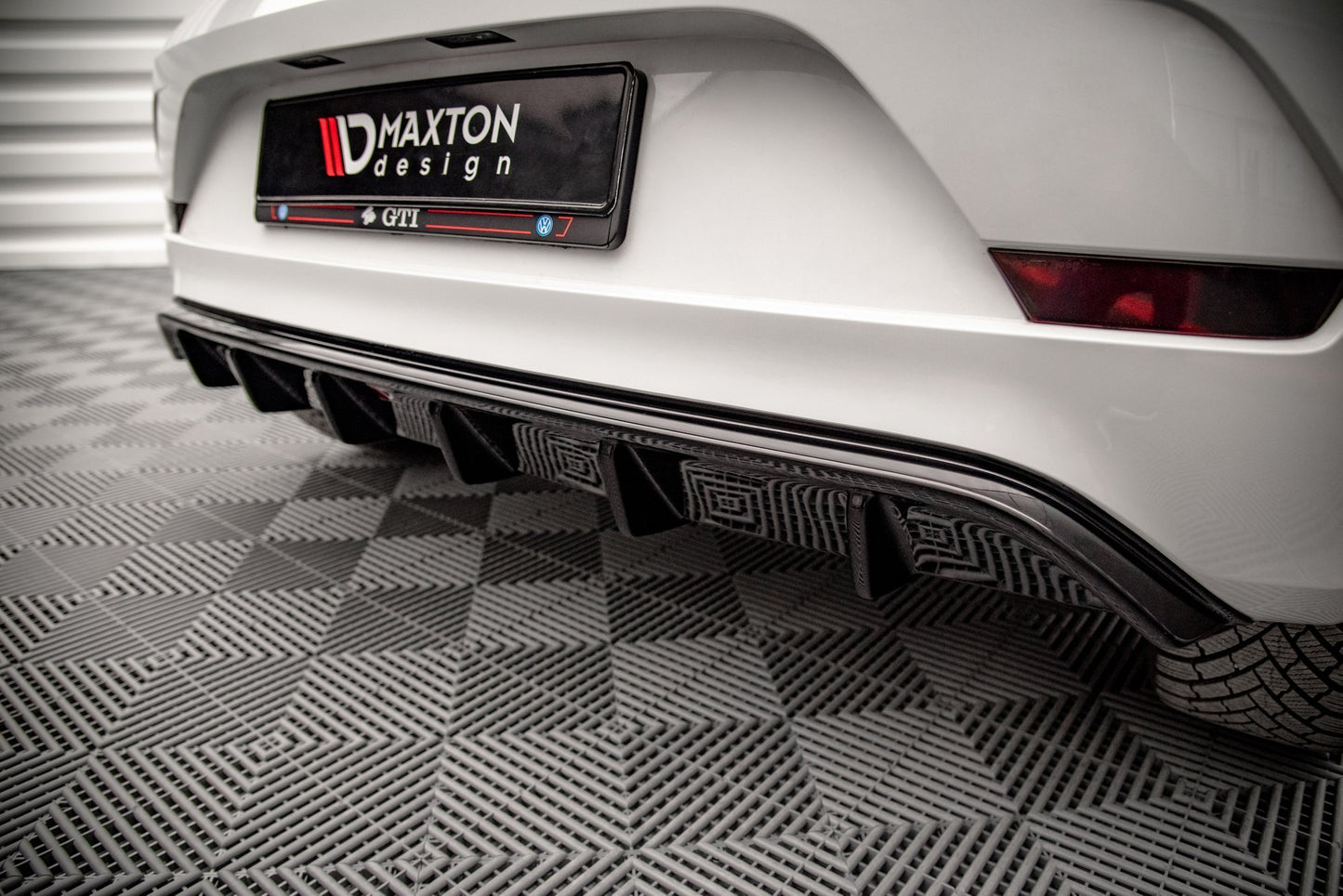 Diffusor Heck Ansatz für VW Up GTI schwarz Hochglanz
