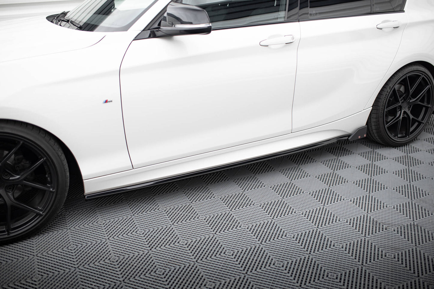 Seitenschweller Ansatz für V.4 + Flaps BMW 1er M-Paket / M140i F20 Facelift