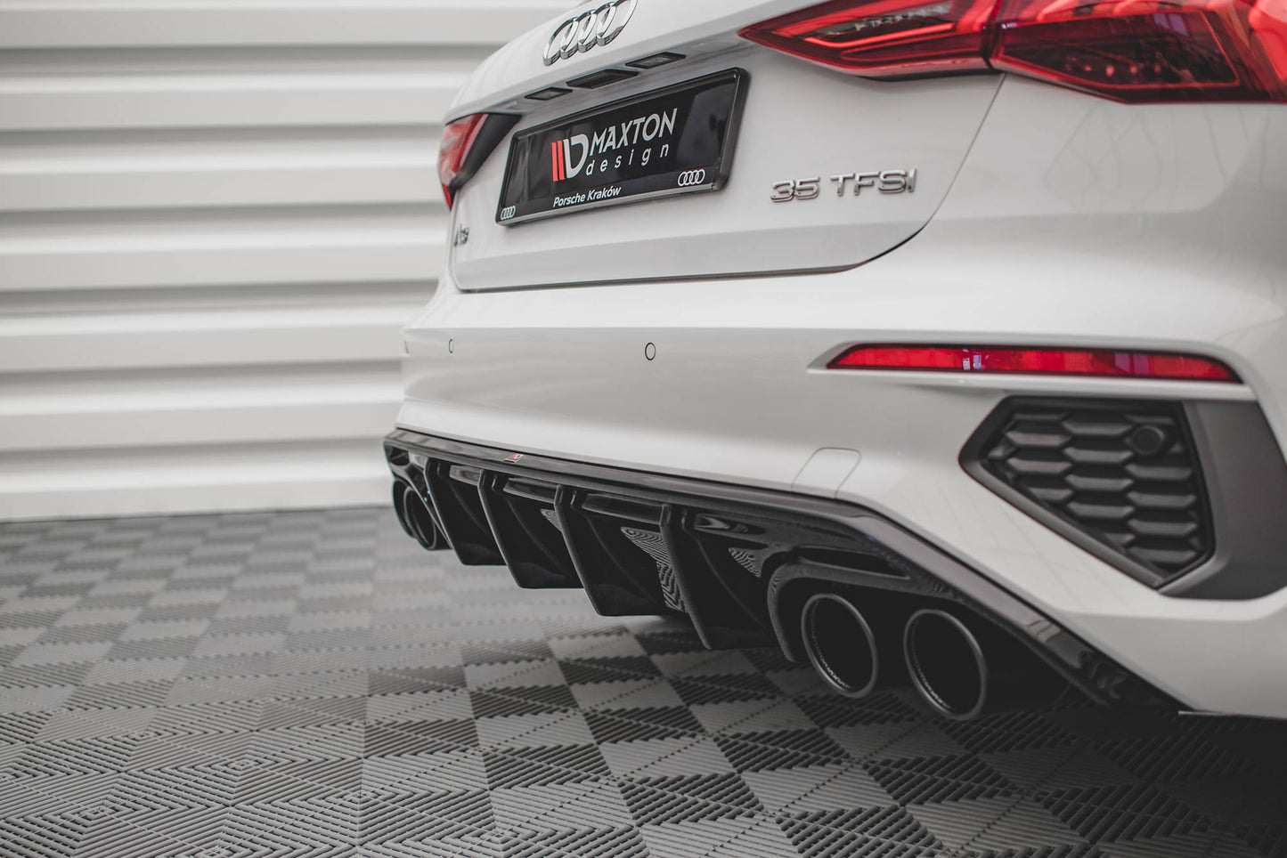 Diffusor Heck Ansatz + Endrohre für Audi A3 S-Line Sportback 8Y