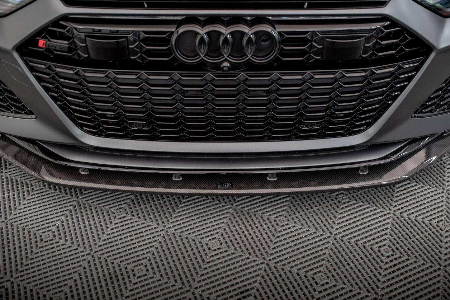 Set of Carbon Fiber Splitters Audi RS6 C8 schwarz matt