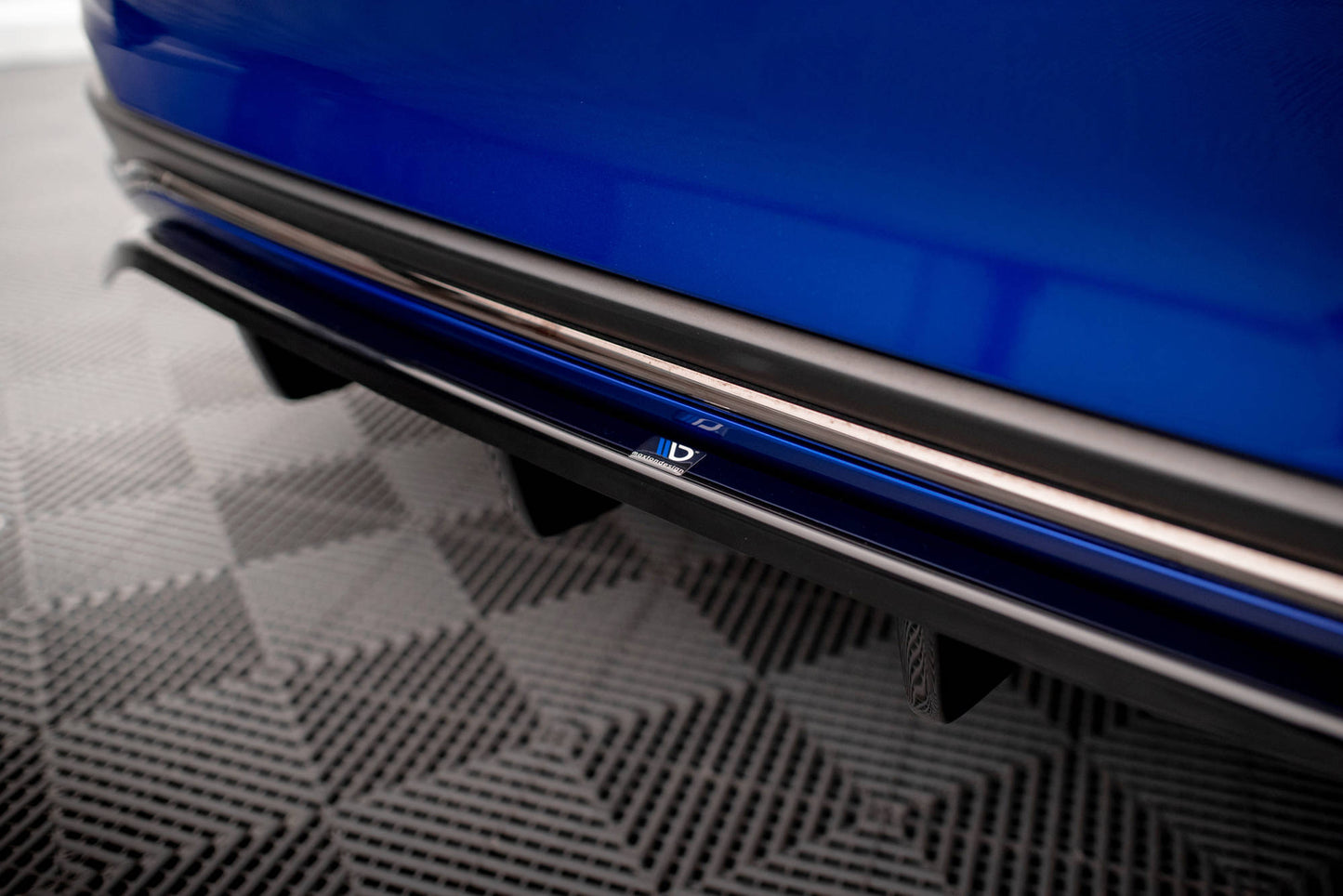 Mittlerer Cup Diffusor DTM Look Heck Ansatz für Lexus ES F Sport Mk7 schwarz Hochglanz