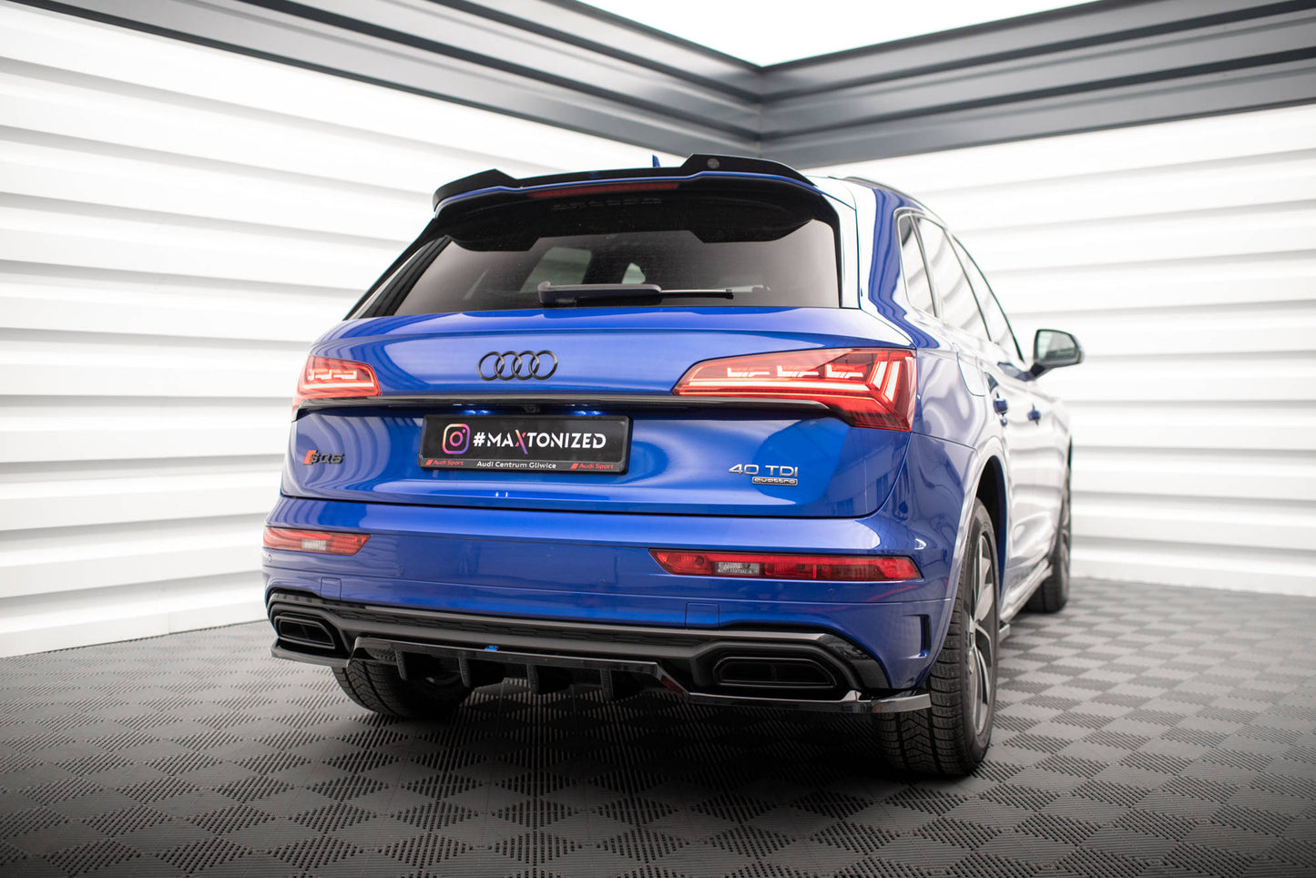 Mittlerer Cup Diffusor DTM Look Heck Ansatz für Audi Q5 S-Line SUV Mk2 Facelift schwarz Hochglanz