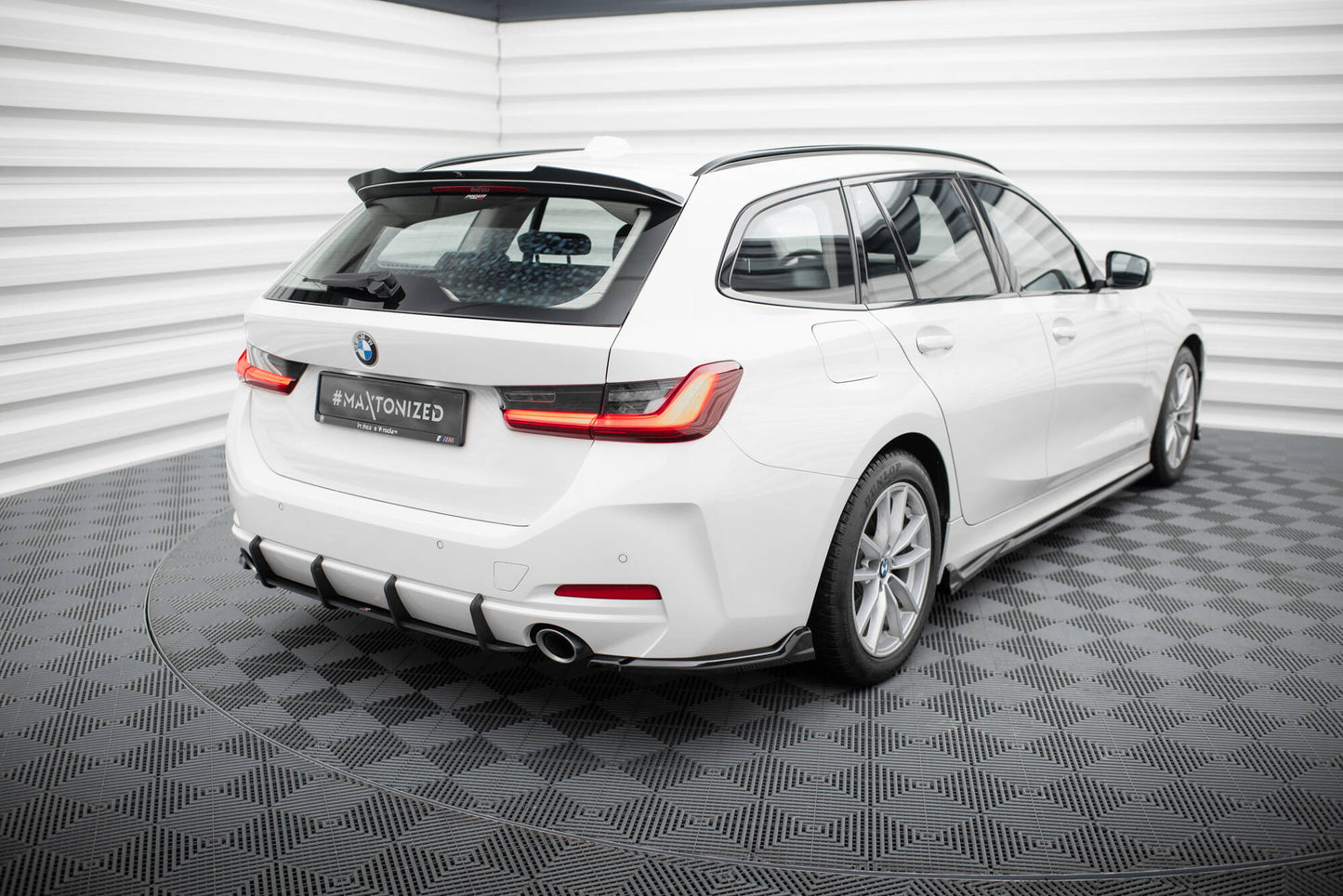 Heck Ansatz Flaps Diffusor für BMW 3er Limousine / Touring G20 / G21 Facelift schwarz Hochglanz