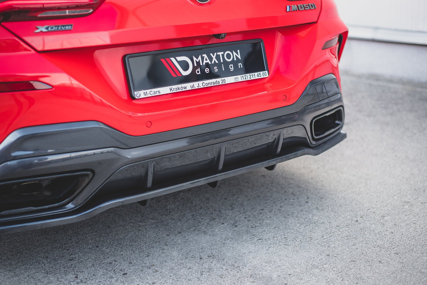 Mittlerer Cup Diffusor DTM Look Heck Ansatz für BMW 8 Coupe M-Paket G15 schwarz Hochglanz