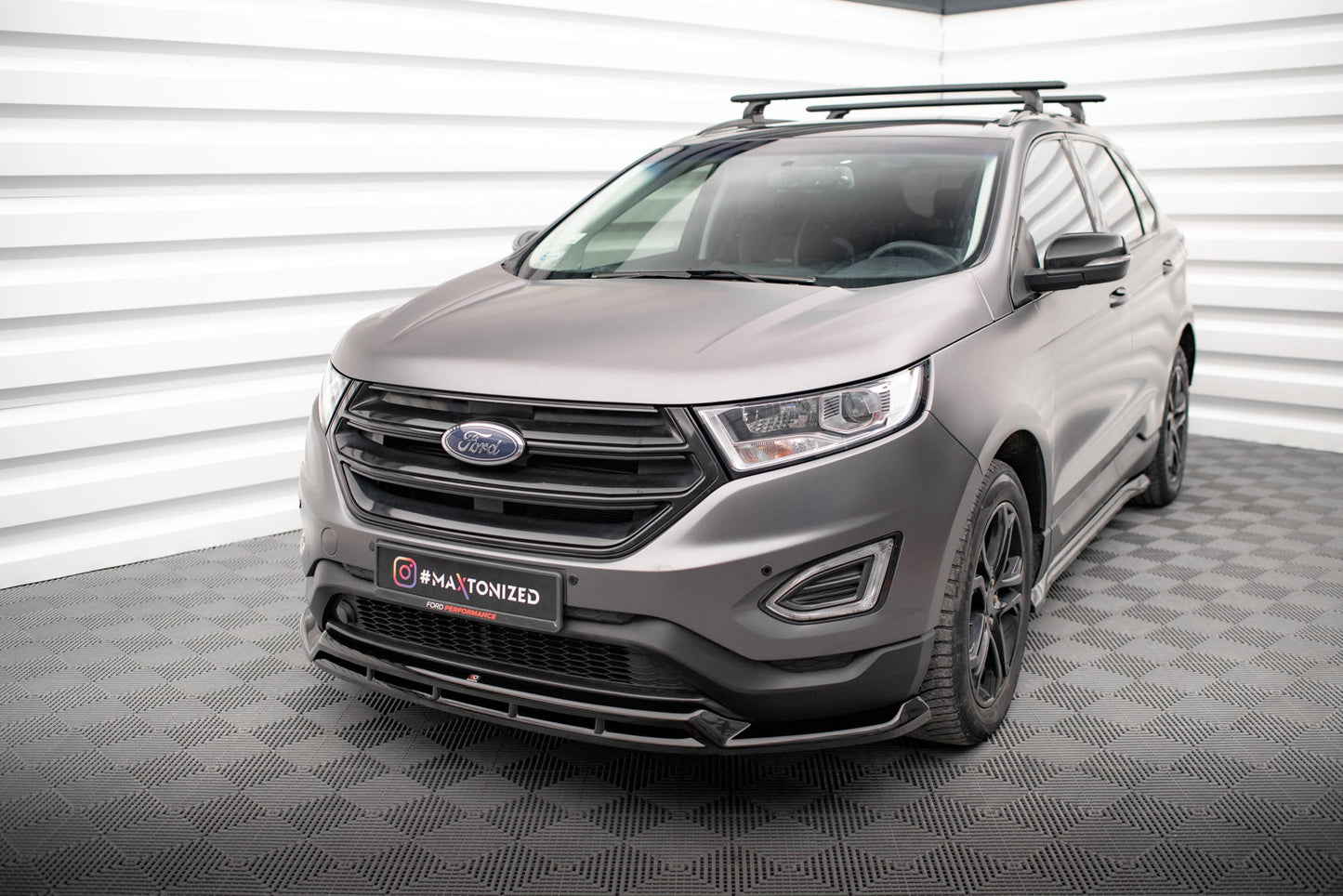 Front Ansatz für Ford Edge Mk2 schwarz Hochglanz