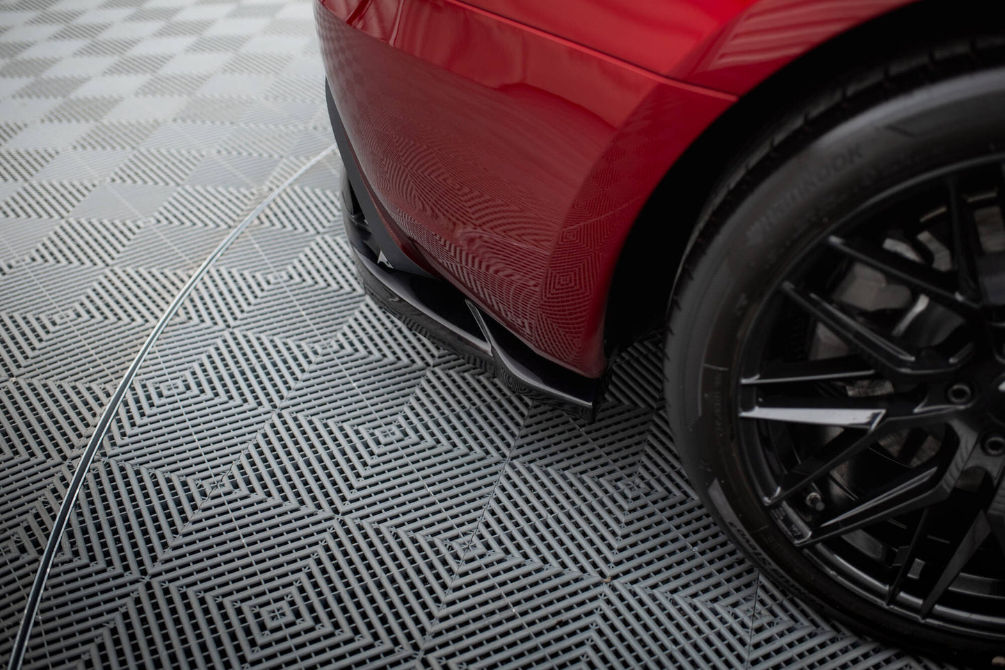 Mittlerer Cup Diffusor DTM Look Heck Ansatz für V.1 Tesla Model 3 Project HighlandFacelift schwarz Hochglanz