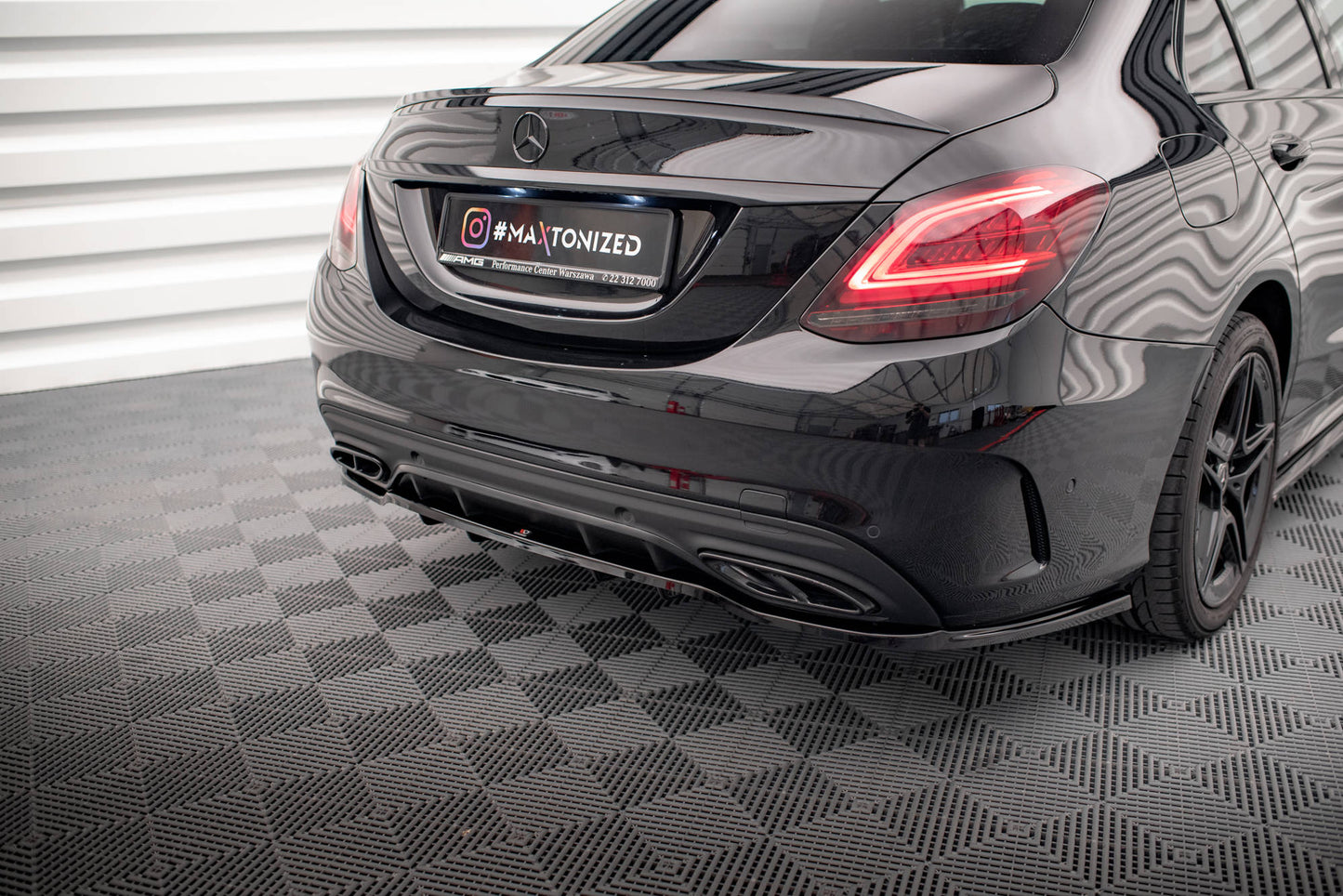 Mittlerer Cup Diffusor DTM Look Heck Ansatz für Mercedes-Benz C AMG-Line W205 Facelift schwarz Hochglanz