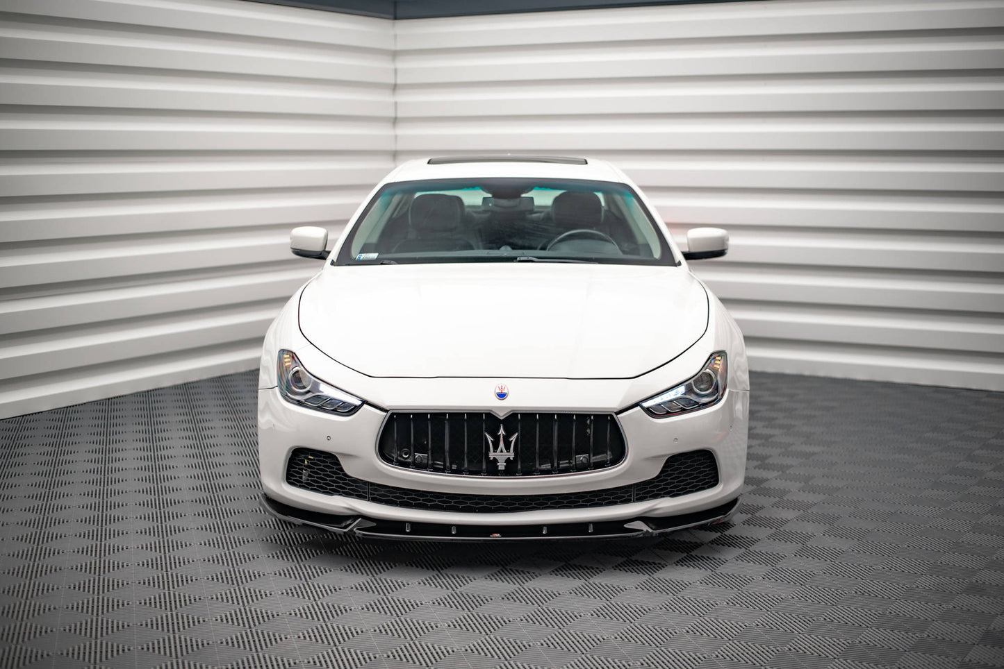 Front Ansatz V.2 für Maserati Ghibli Mk3 schwarz Hochglanz