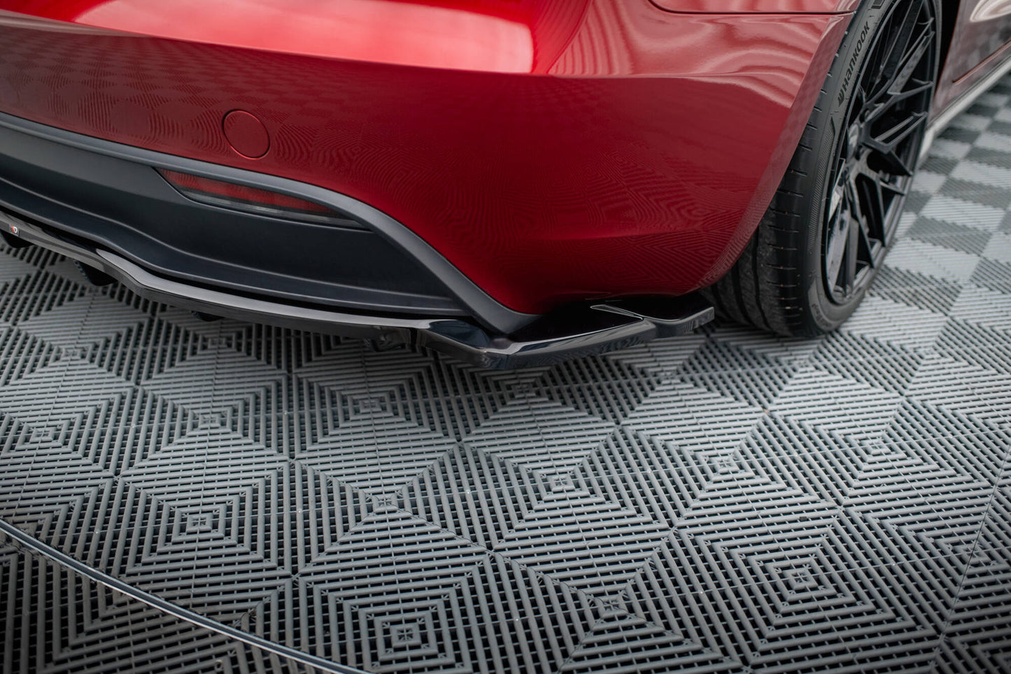 Mittlerer Cup Diffusor DTM Look Heck Ansatz für V.1 Tesla Model 3 Project HighlandFacelift schwarz Hochglanz