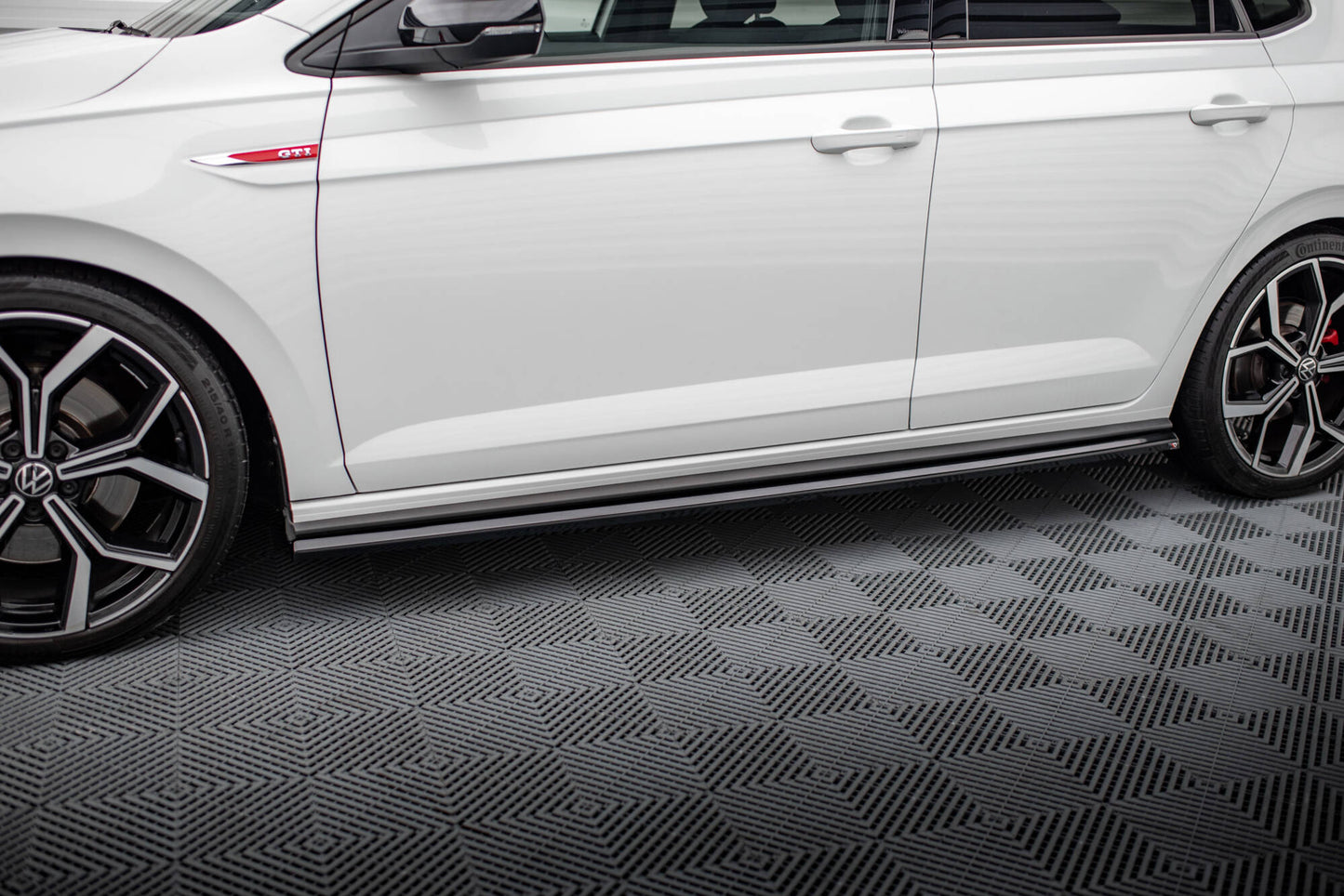Seitenschweller Ansatz für VW Polo GTI Mk6 Facelift schwarz Hochglanz