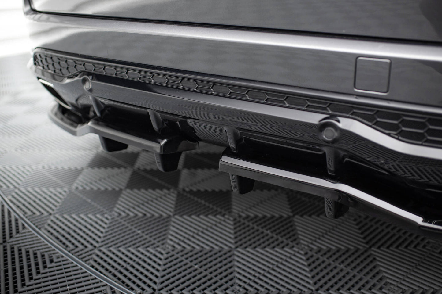Mittlerer Cup Diffusor DTM Look Heck Ansatz für Ford S-Max ST-Line Mk2 schwarz Hochglanz