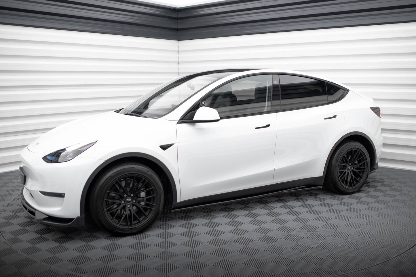 Seitenschweller Ansatz für V.1 für Tesla Model Y schwarz Hochglanz