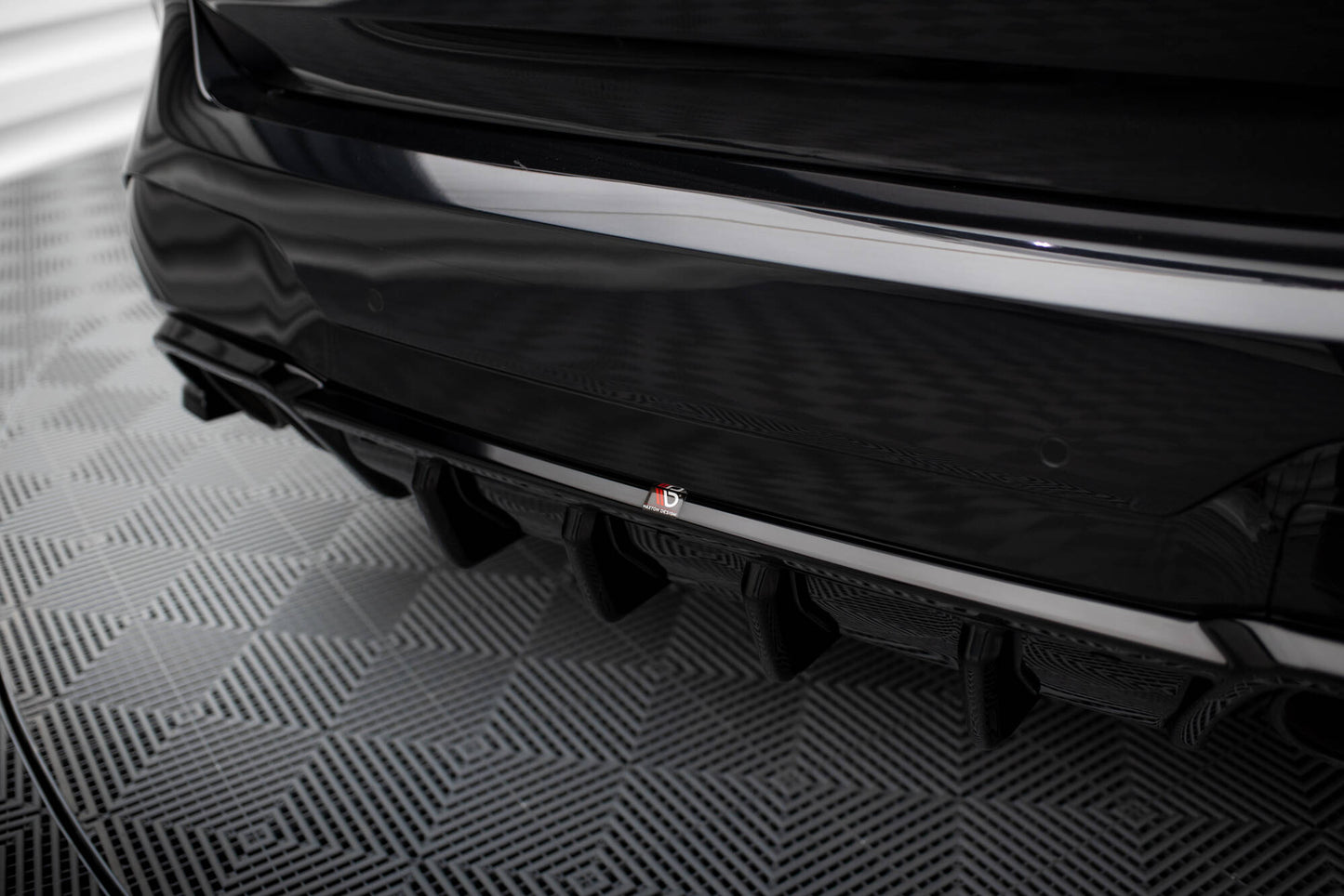 Diffusor Heck Ansatz für BMW X3 M F97 / F97 Facelift schwarz Hochglanz