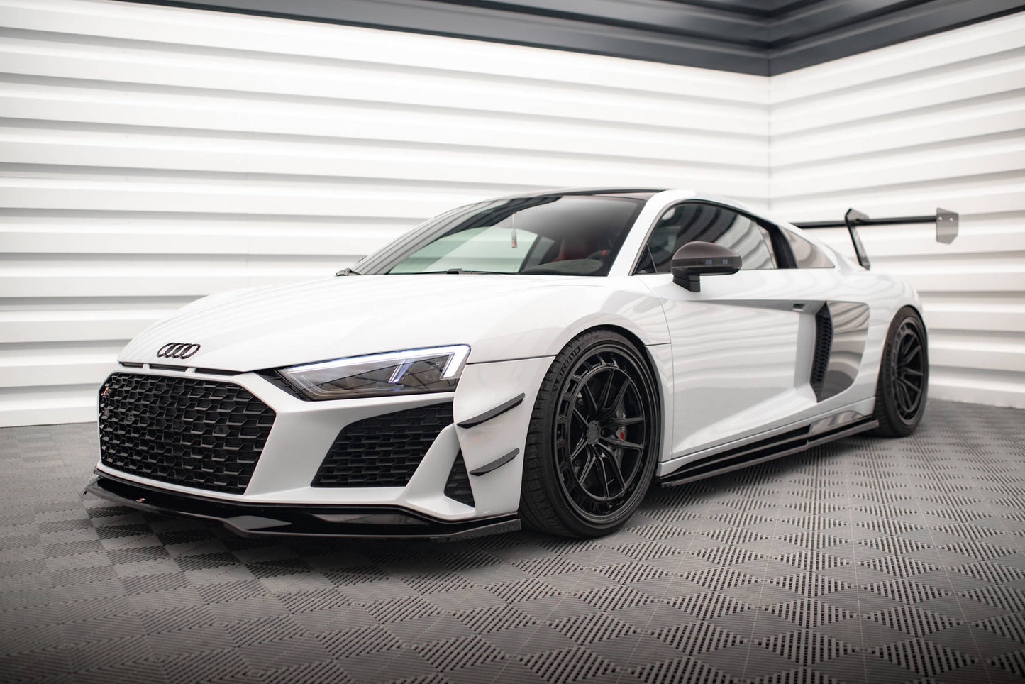 Stoßstangen Flaps Wings vorne Canards für Audi R8 Mk2 Facelift