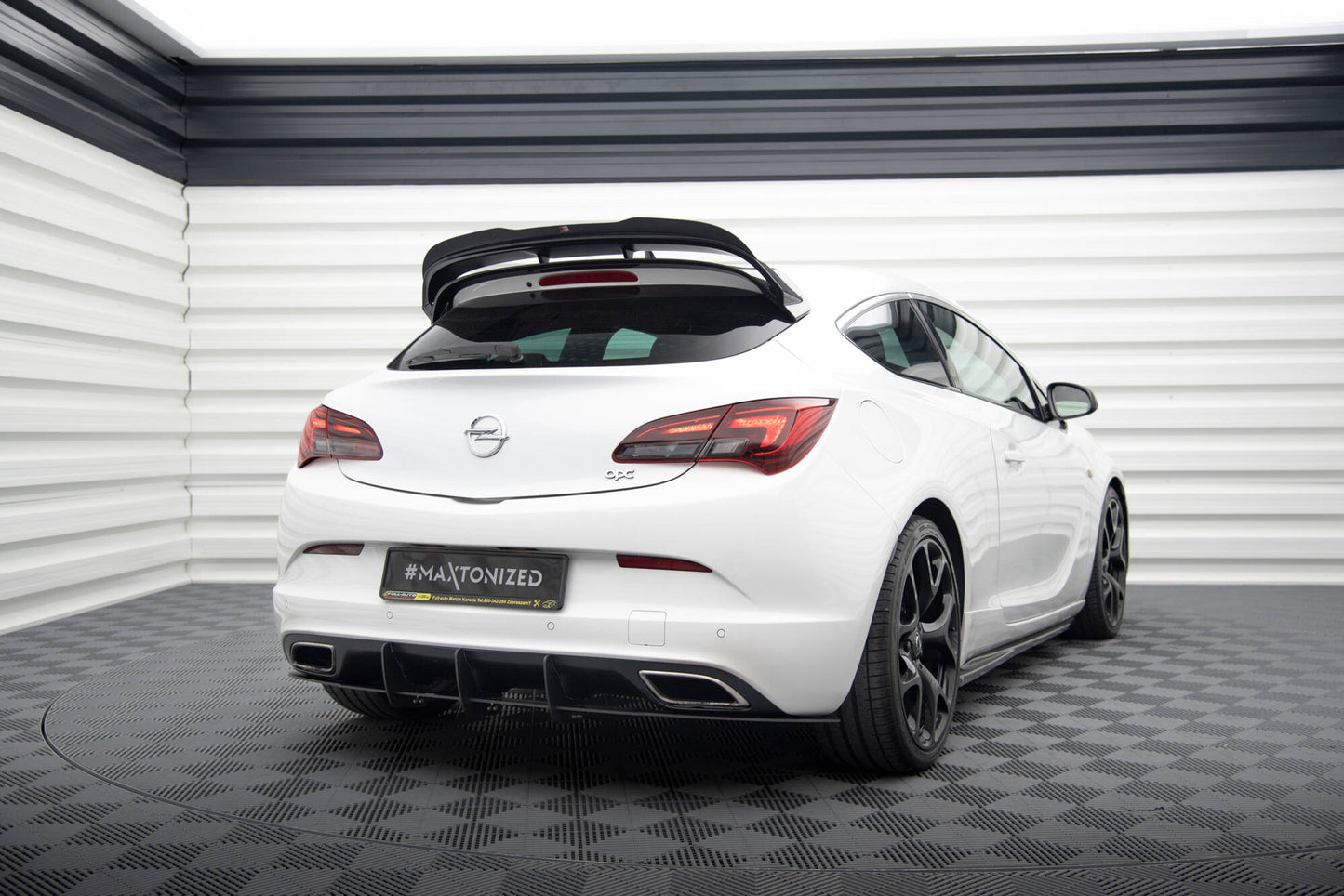 Diffusor Heck Ansatz für Heckschürze für OPEL ASTRA J OPC / VXR