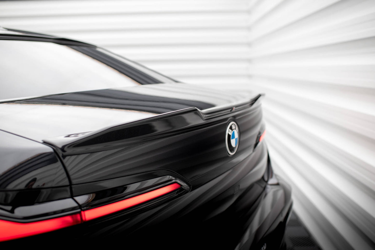 Spoiler CAP 3D für BMW 7 G70 schwarz Hochglanz