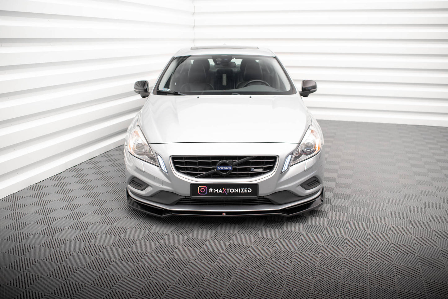 Front Ansatz V.2 für Volvo S60 R-Design Mk2 schwarz Hochglanz
