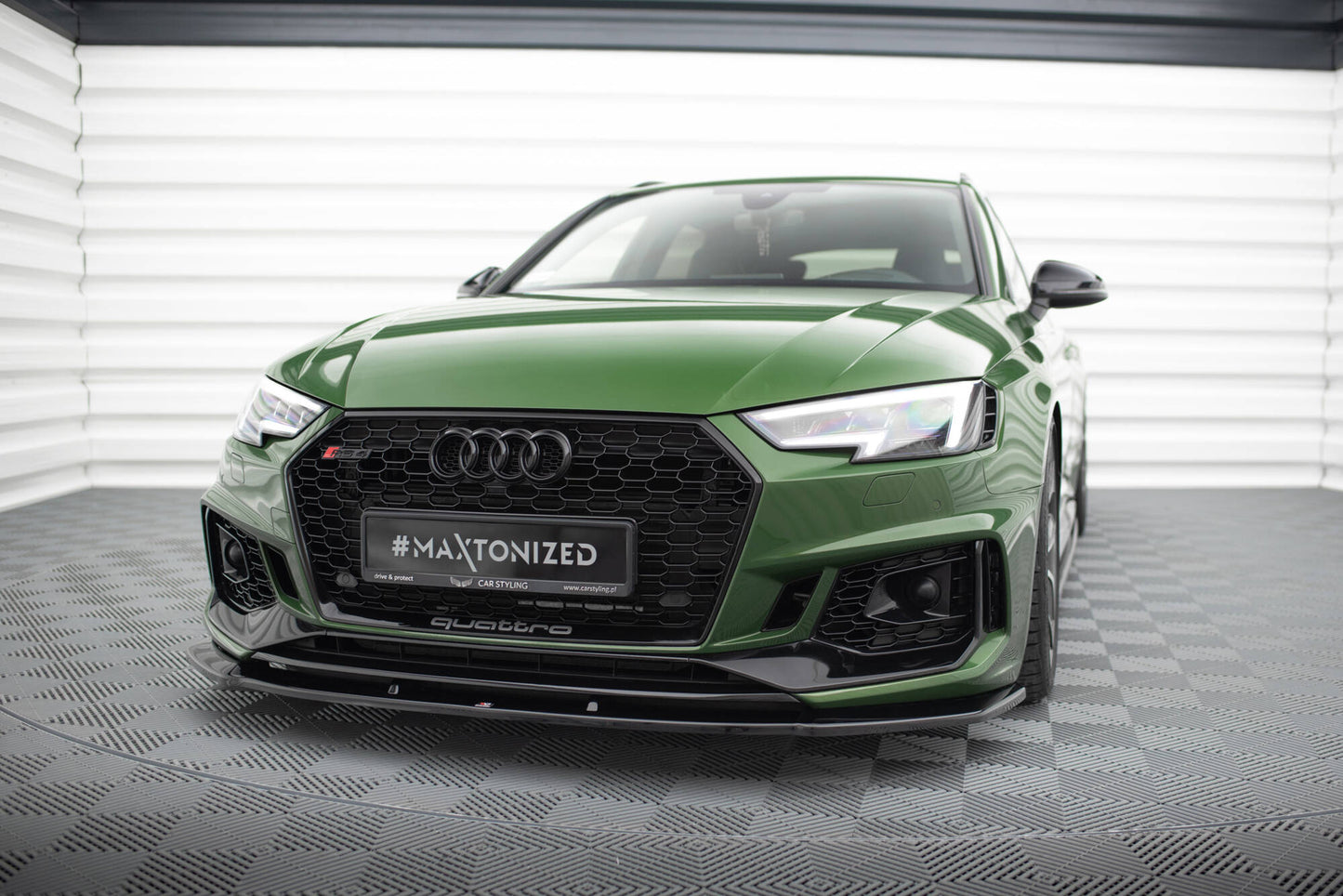Front Ansatz V.1 für Audi RS4 B9 schwarz Hochglanz