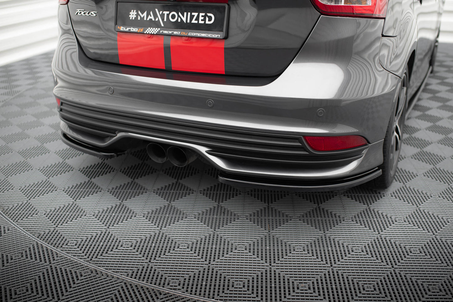 Heck Ansatz Flaps Diffusor für Ford Focus ST Mk3 FL schwarz Hochglanz