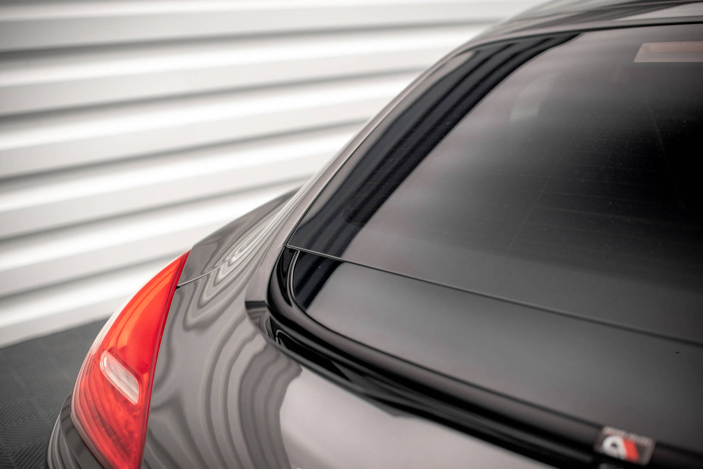 Spoiler CAP für Porsche Panamera / Panamera Diesel 970 schwarz Hochglanz