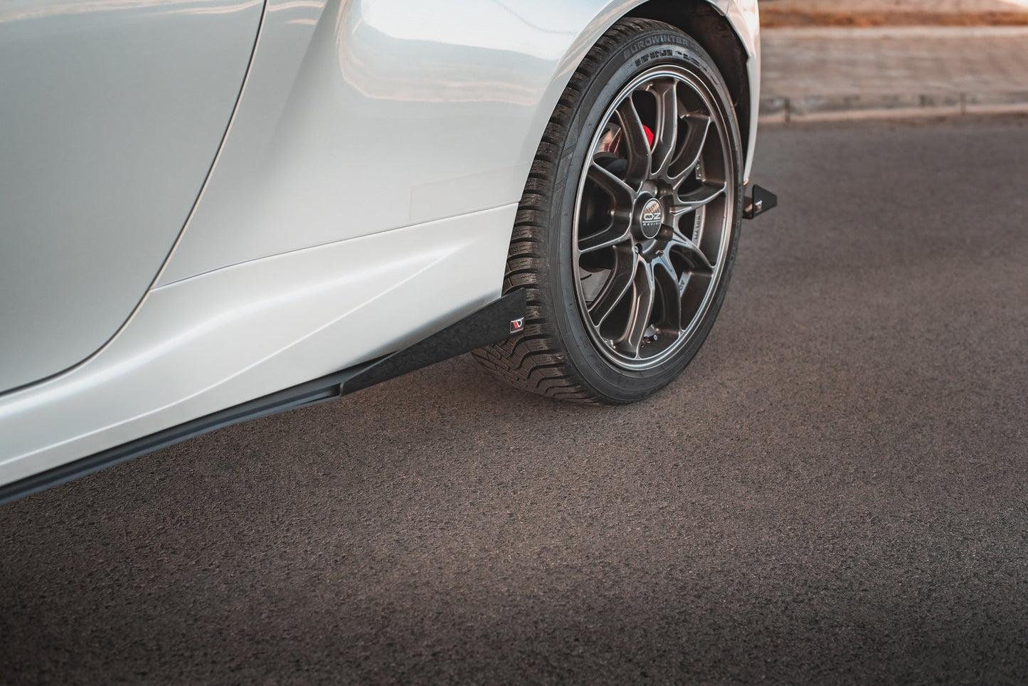 Street Pro Seitenschweller Ansatz für + Flaps Toyota GR Yaris Mk4 schwarz Hochglanz