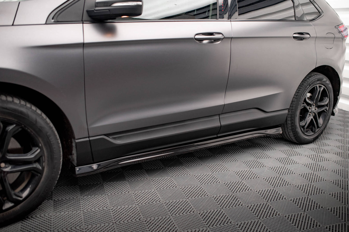 Seitenschweller Ansatz für Ford Edge Mk2 schwarz Hochglanz