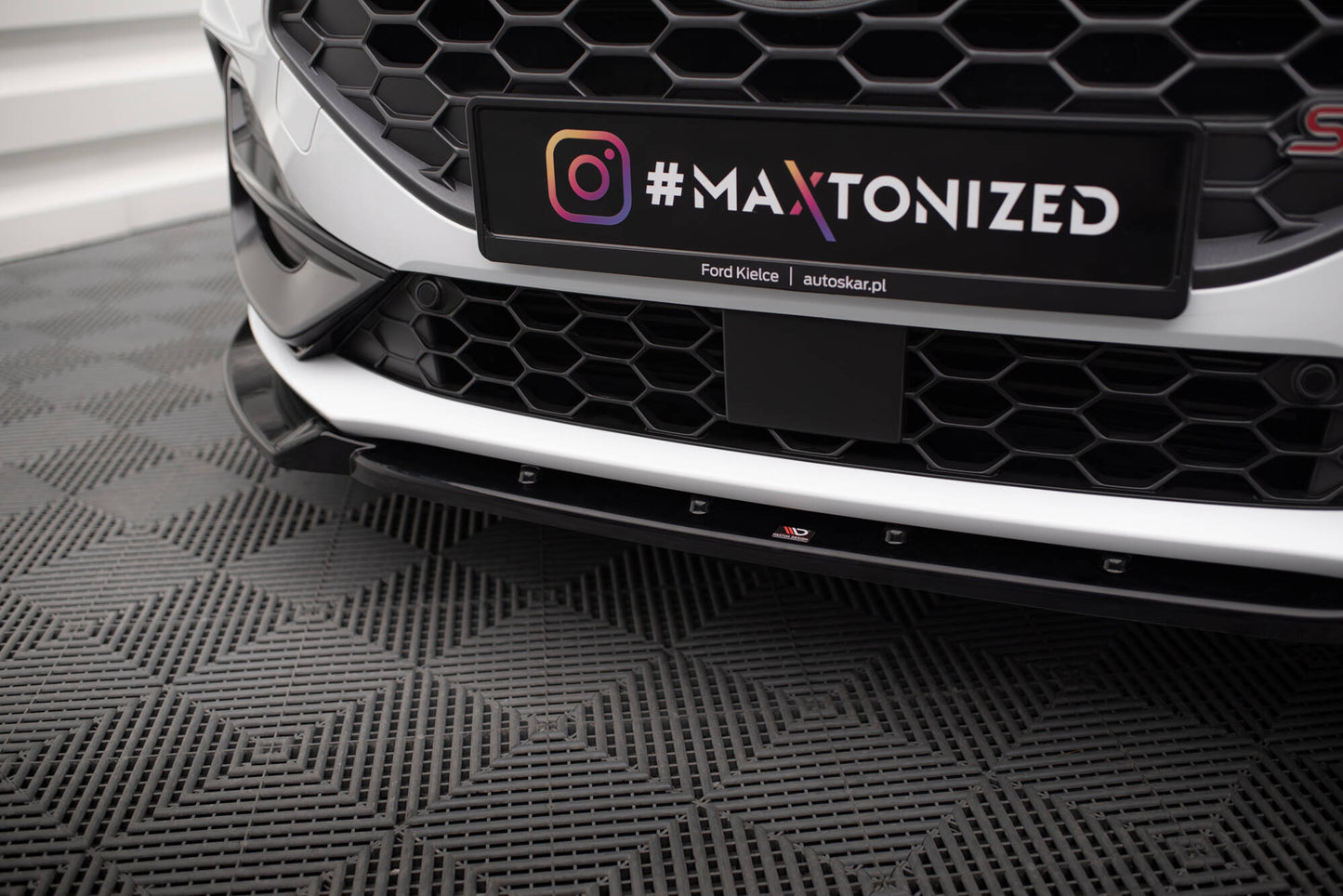 Front Ansatz V.7 für Ford Focus ST / ST-Line Mk4 Facelift schwarz Hochglanz