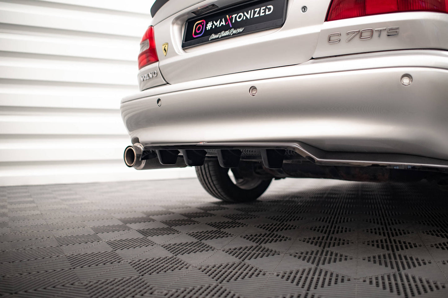 Mittlerer Cup Diffusor DTM Look Heck Ansatz für Volvo C70 Mk1 schwarz Hochglanz