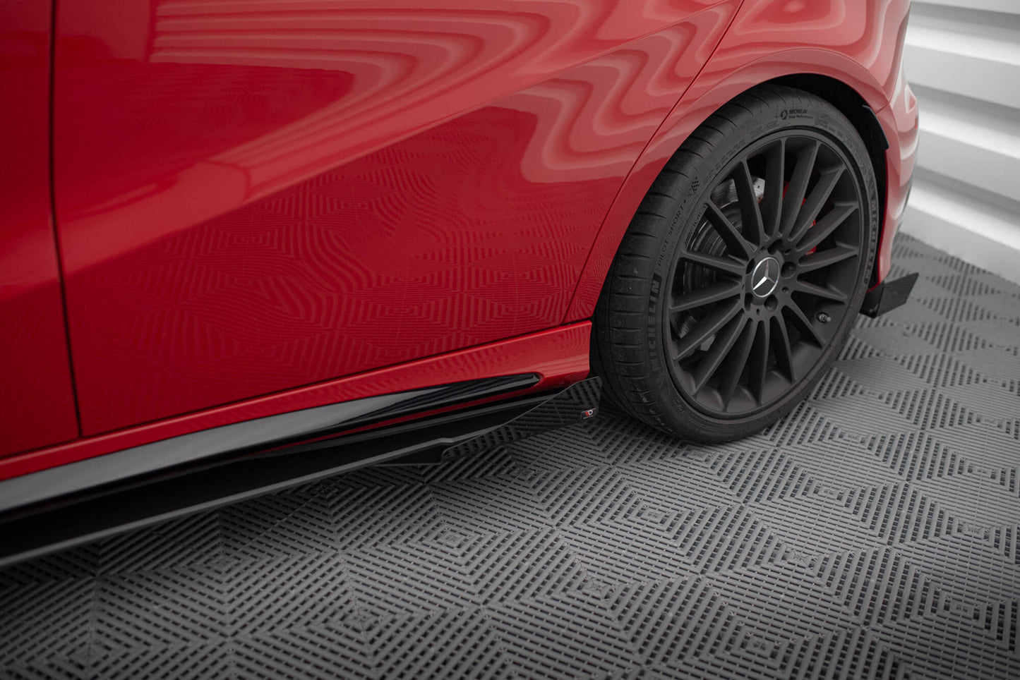 Street Pro Seitenschweller Ansatz für + Flaps Mercedes-Benz A 45 AMG W176 Facelift schwarz Hochglanz