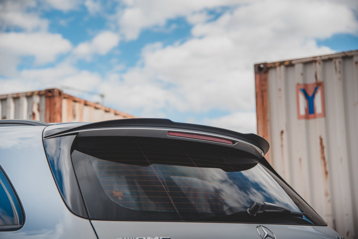Spoiler CAP V.2 für Mercedes-Benz E Kombi S213 schwarz Hochglanz