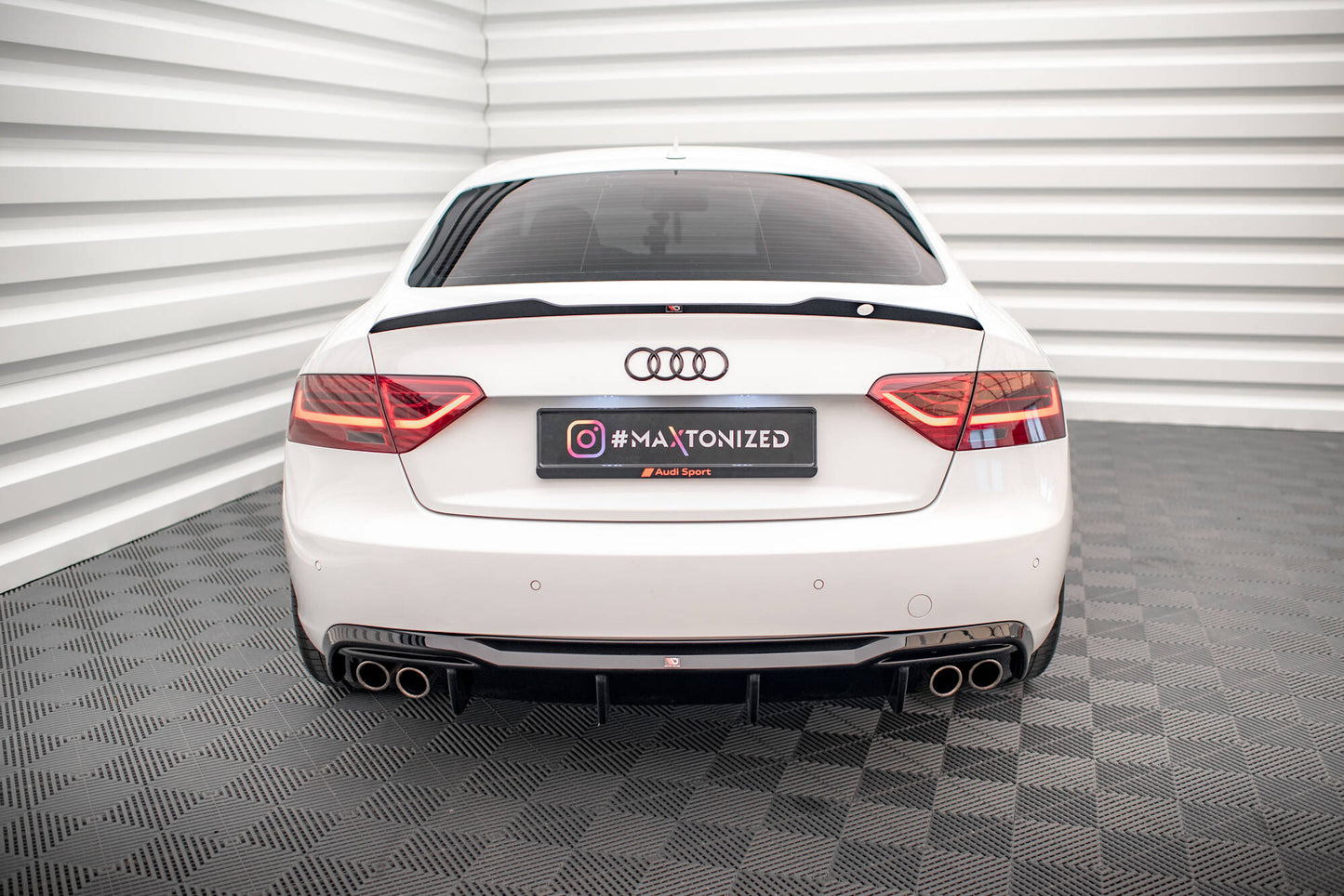 Diffusor Heck Ansatz für Audi A5 8T Facelift (Doppelauspuff li. re.)