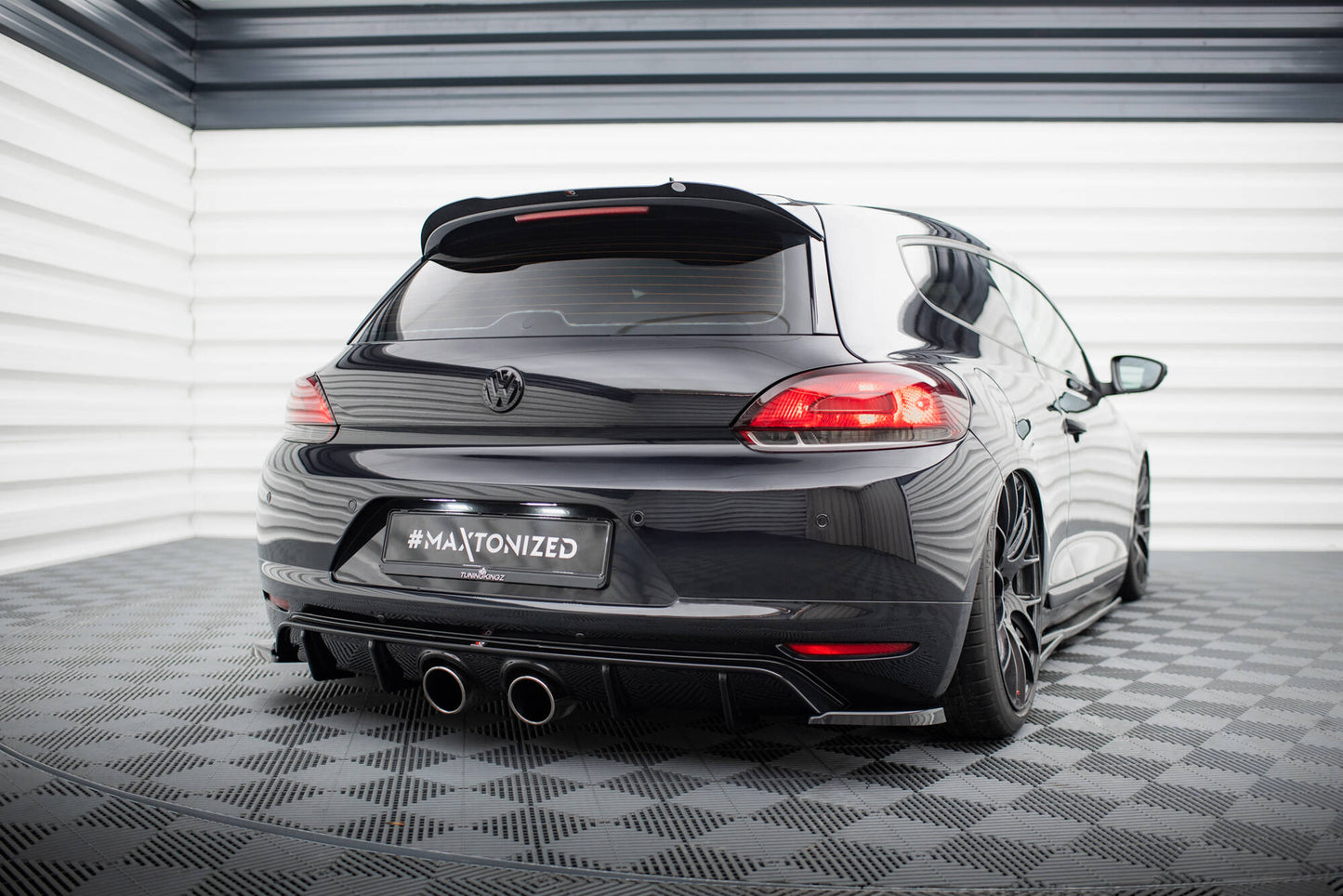 Diffusor Heck Ansatz V.2 für VW Scirocco Mk3 (R32 Auspuff) schwarz Hochglanz