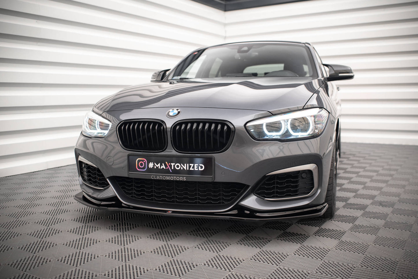 Front Ansatz V.3 für BMW 1er F20/F21 M-Power schwarz Hochglanz