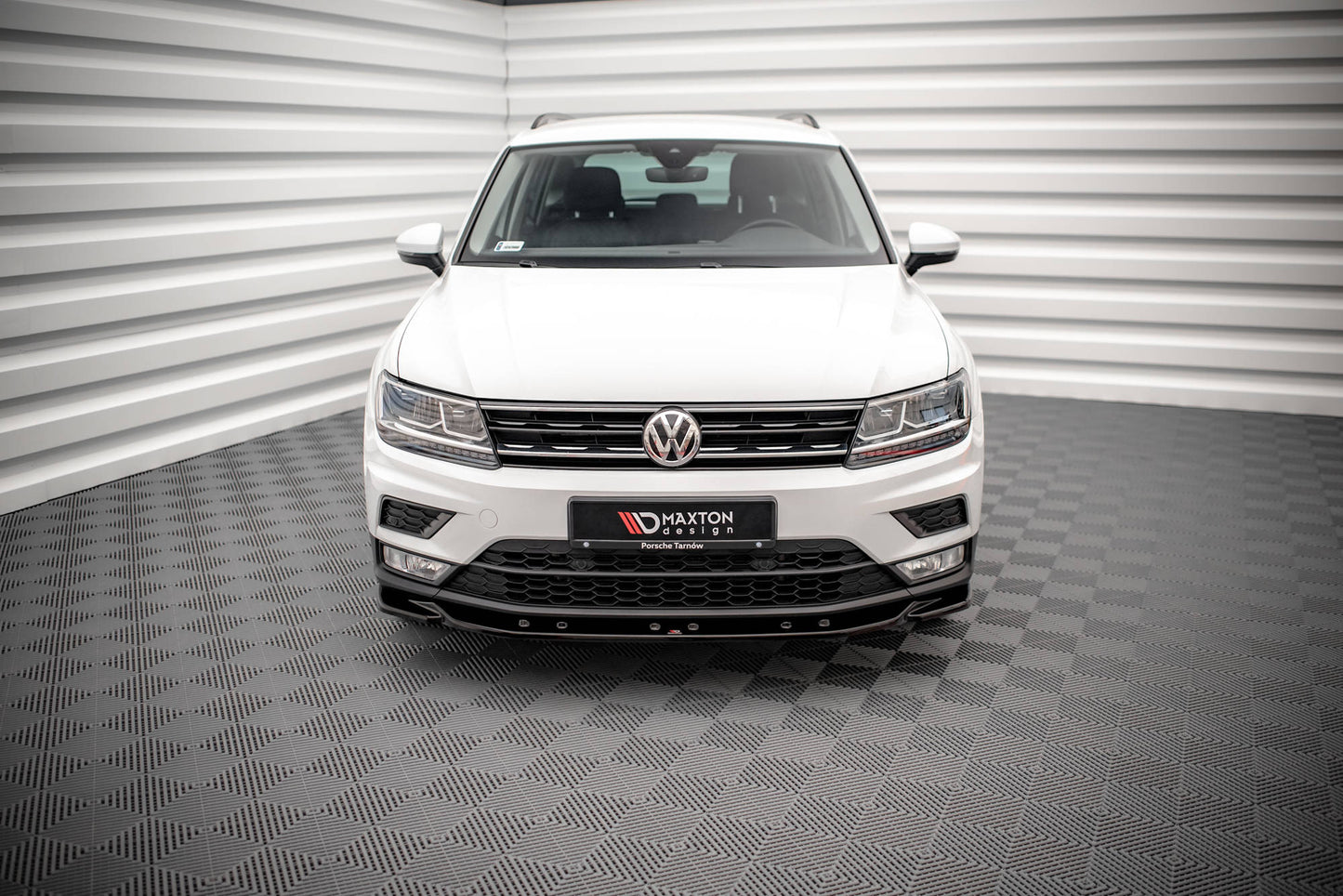 Front Ansatz für Volkswagen Tiguan Mk2 schwarz matt