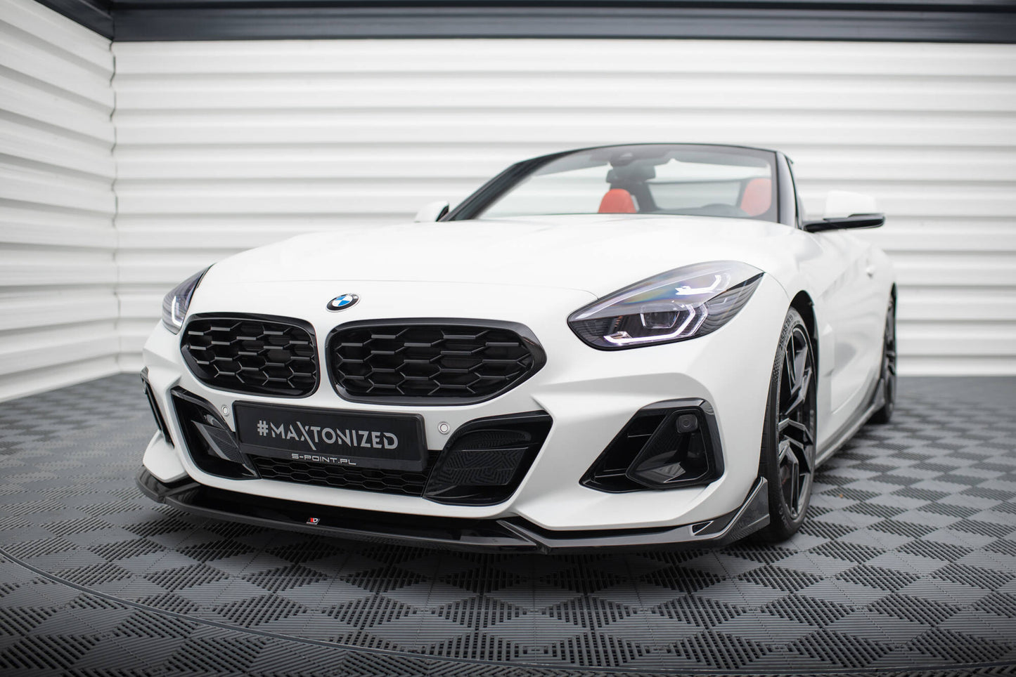 Front Ansatz V.3 für BMW Z4 M40i / M-Paket G29 Facelift schwarz Hochglanz